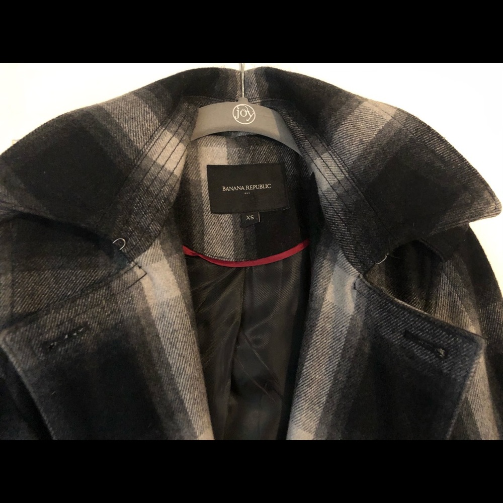 EUC - Banana Republic Plaid Wool Peacoat; Looks brand new! Size XS - Picture 5 of 11